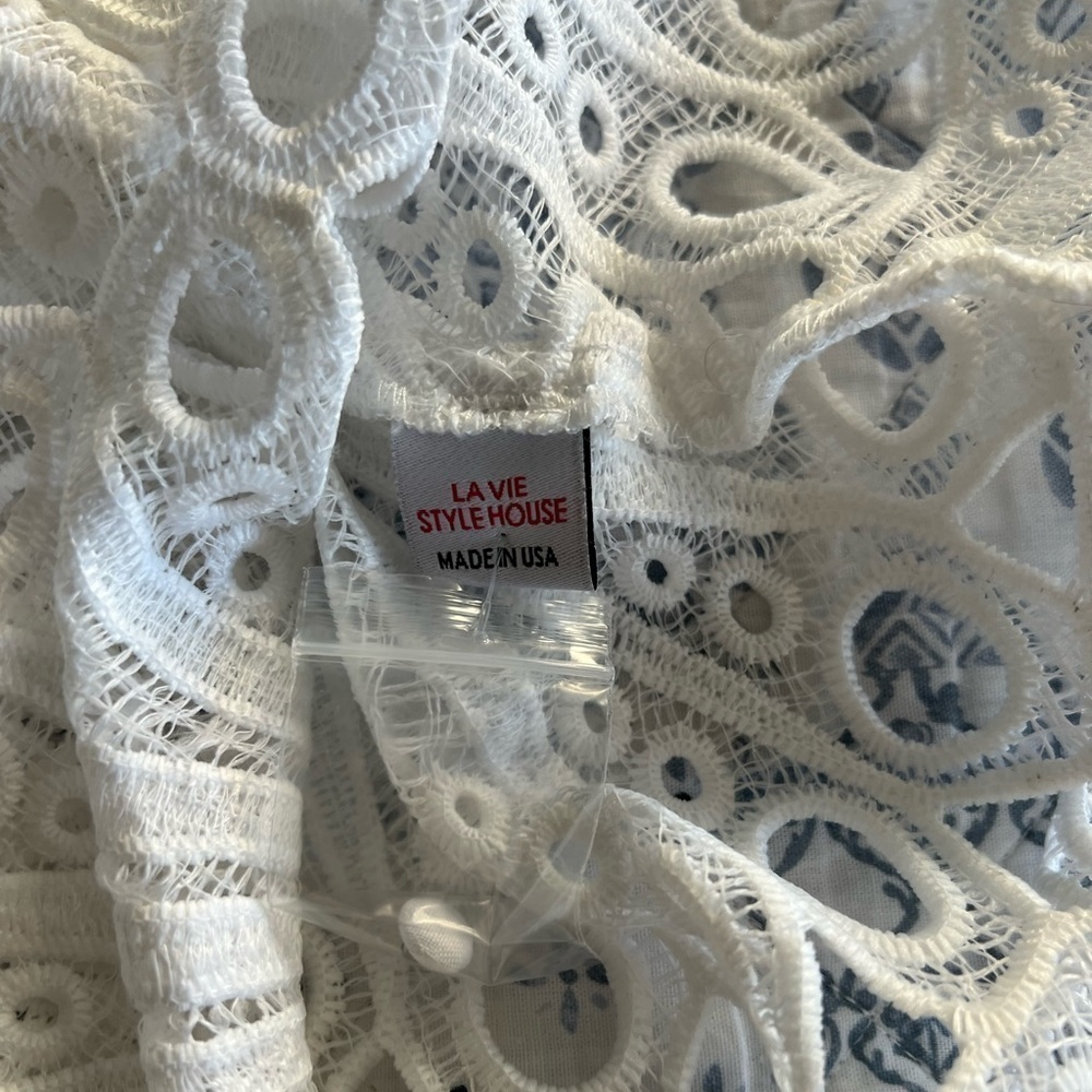 La Vie Style House Lace and Eyelet Caftan Midi-Dress White - Picture 14 of 15
